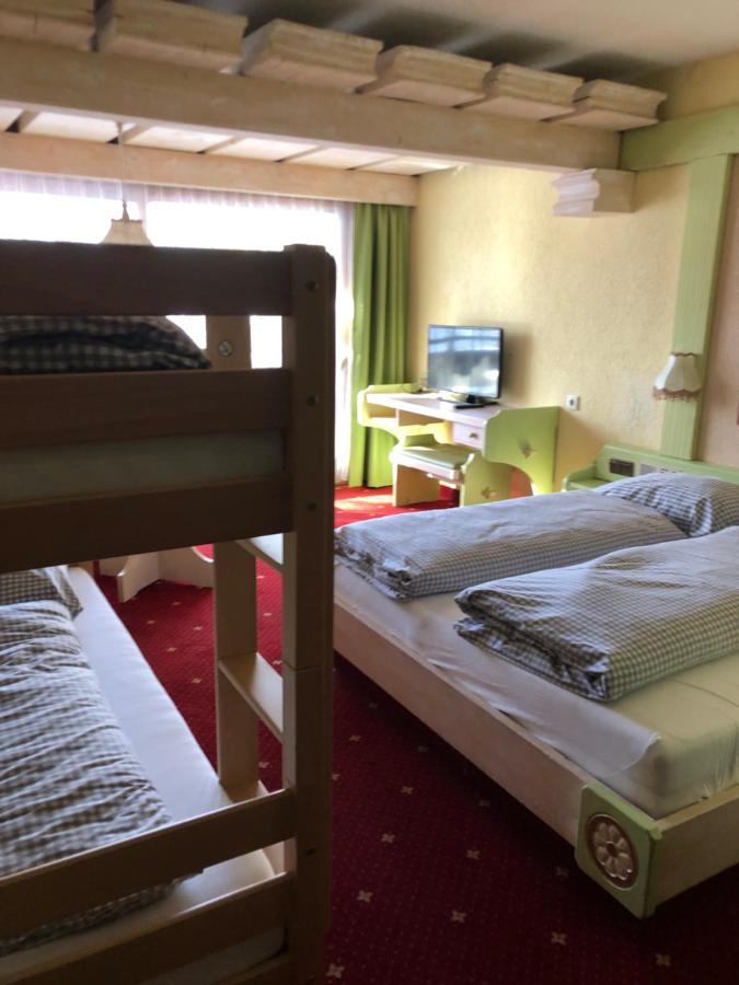 B&B In Seefeld เซเฟลด์ อิน ทิโรล ภายนอก รูปภาพ