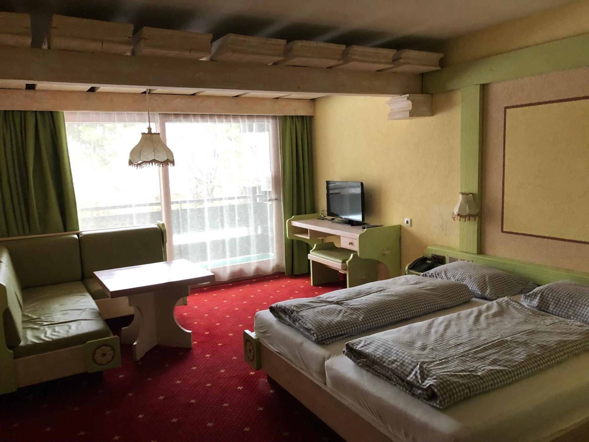 B&B In Seefeld เซเฟลด์ อิน ทิโรล ภายนอก รูปภาพ