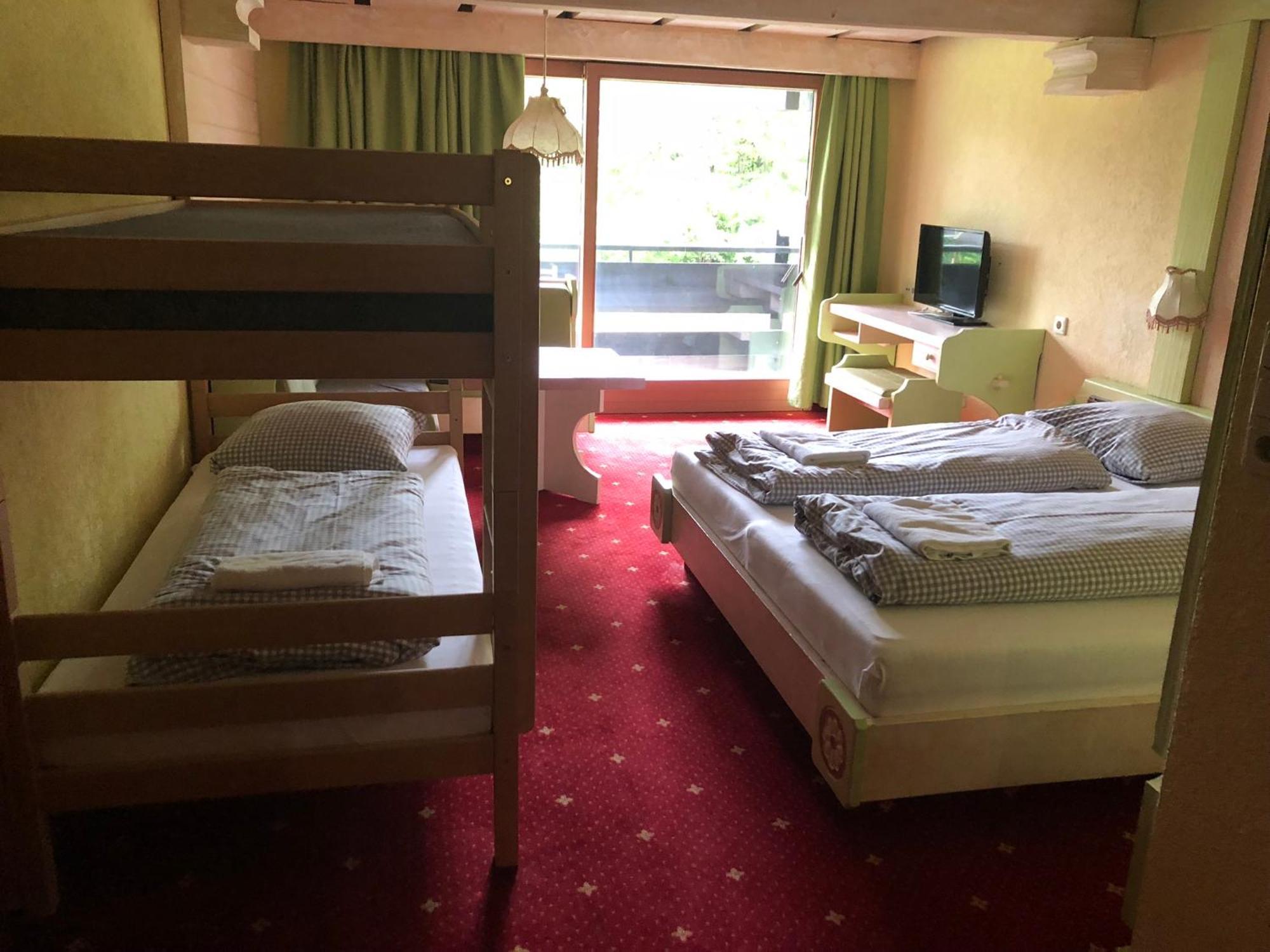 B&B In Seefeld เซเฟลด์ อิน ทิโรล ภายนอก รูปภาพ